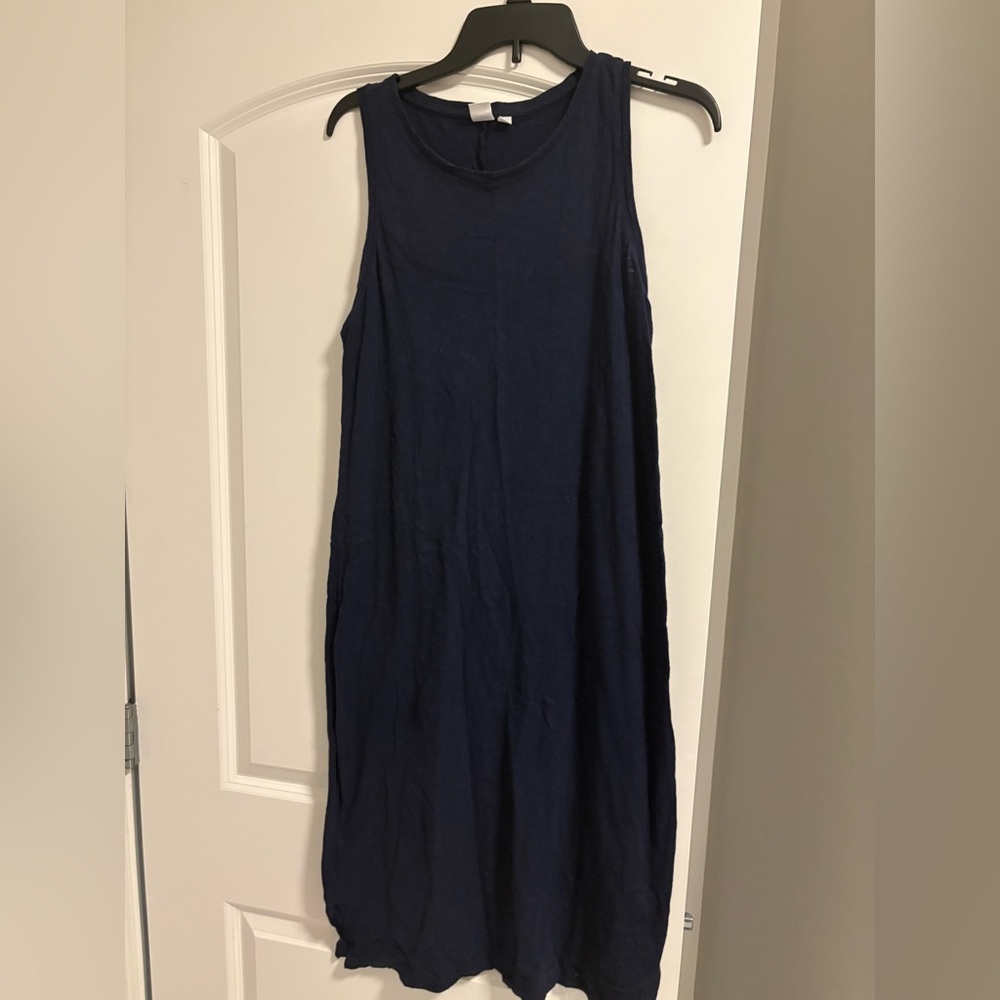 Sleeveless Navy Dress - Picture 3 of 5